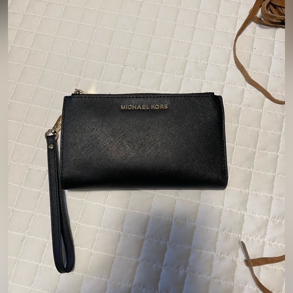 Michael Kors Wallet - Picture 1 of 4